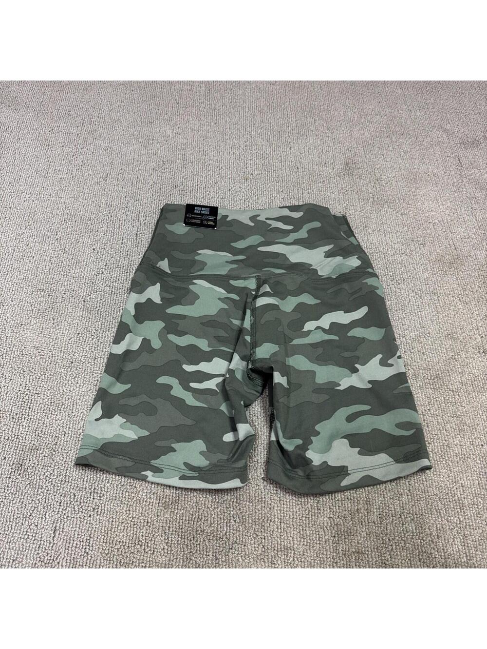 PINK Biker Shorts Green Camouflage Women’s Size XS NWT - Picture 9 of 9